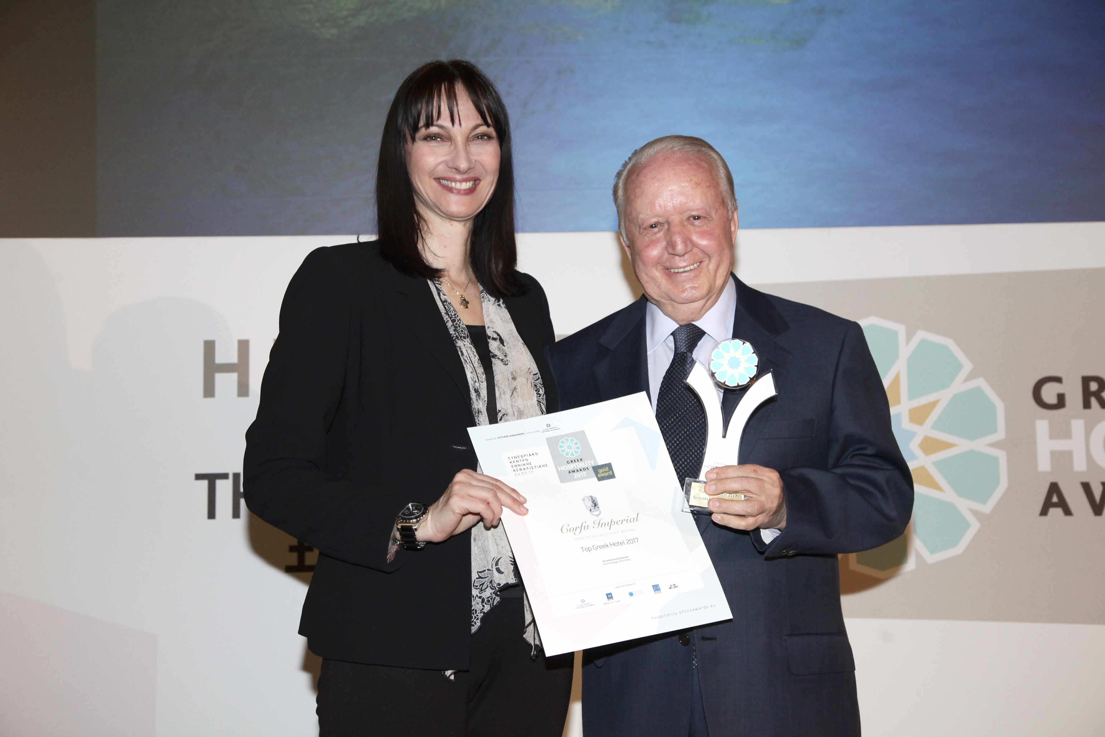 Κορυφαία βραβεία για τον Νίκο Δασκαλαντωνάκη και την Grecotel