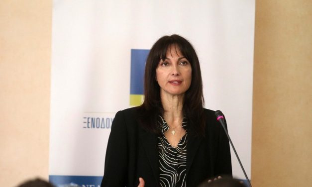 Σε Θάσο και Καβάλα η υπουργός Τουρισμού