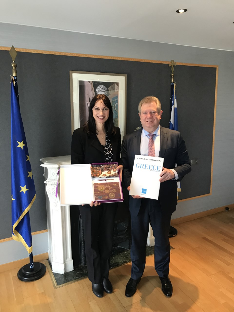 H Eλενα Κουντουρά είδε τους Πρέσβεις Καζακστάν και Κατάρ