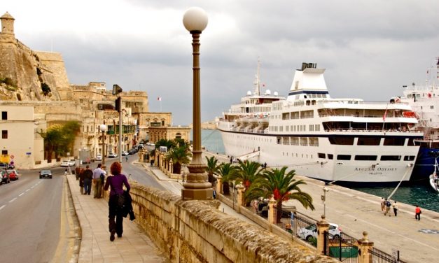 Δύο κρουαζιερόπλοια στην Σούδα