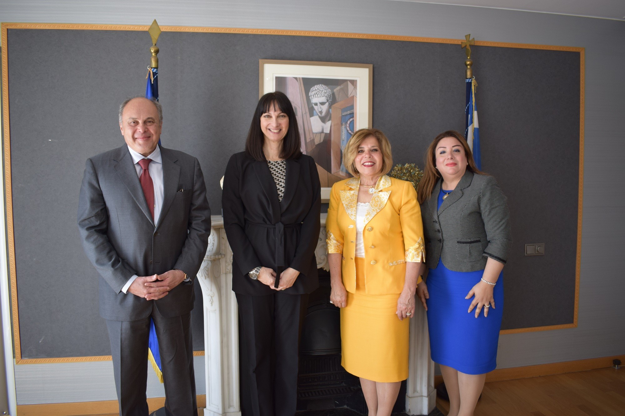 Η Έλενα Κουντουρά με την υποψήφια της Αιγύπτου για την UNESCO