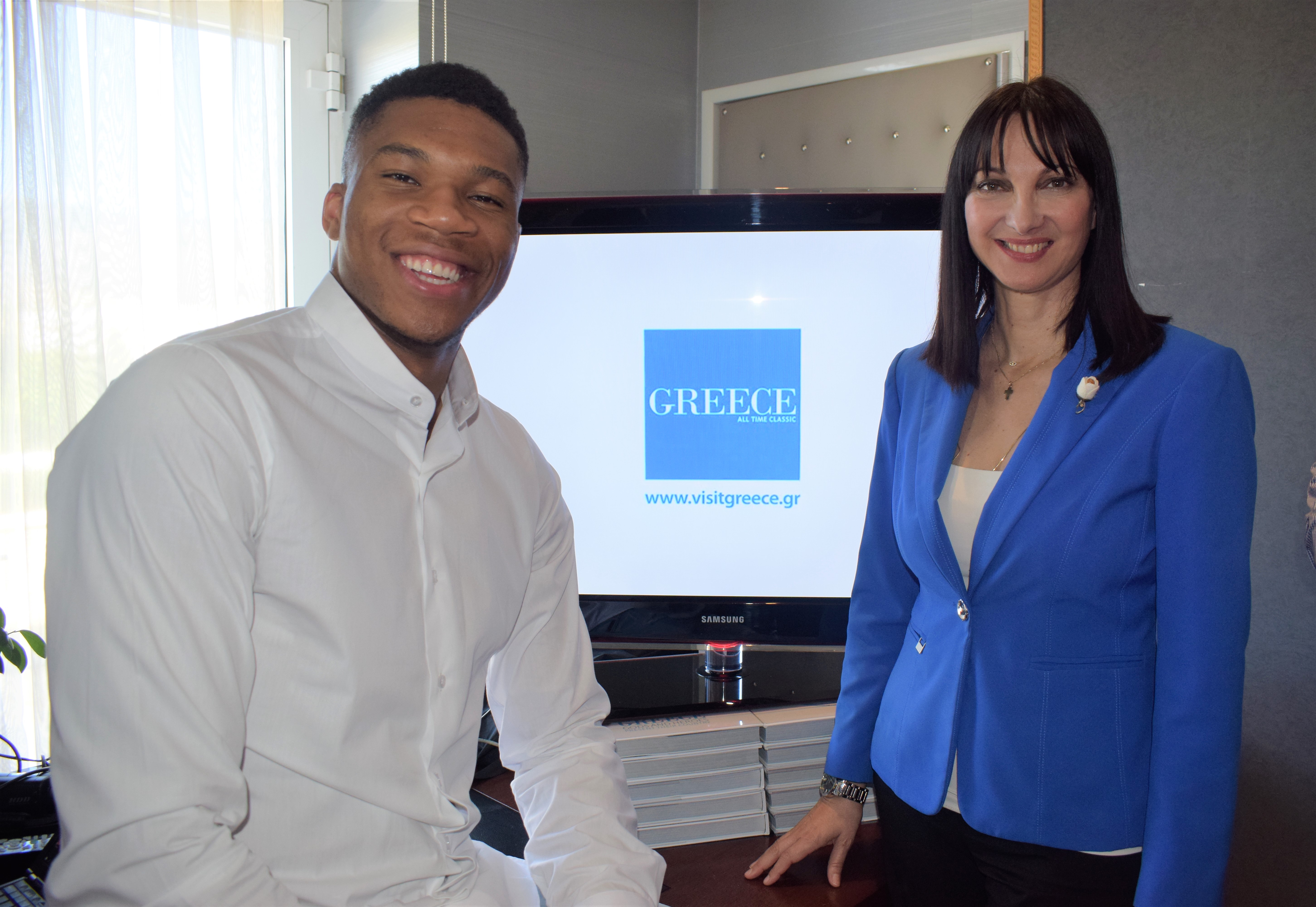 Ο Γιάννης Αντετοκούνμπο πρωταγωνιστής στο νέο σποτ του ελληνικού τουρισμού για την παγκόσμια προβολή της