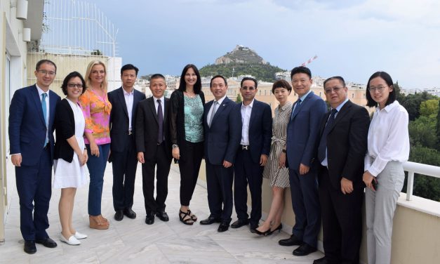 Συνάντηση της Υπουργού Τουρισμού Έλενας Κουντουρά με τον πρόεδρο του Επιμελητηρίου της Σαγκάης CCPIT κ.Yang Jianrong