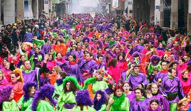 ΠΑΤΡΙΝΙΝΟ ΚΑΡΝΑΒΑΛΙ Μεγάλη Παρέλαση της Κυριακής