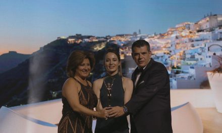 Athina Luxury Suites: Best Wedding & Luxury Honeymoon Hotel στην Ευρώπη, Best Destination Wedding & Romantic Hotel στην Ελλάδα