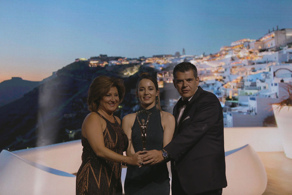 Athina Luxury Suites: Best Wedding & Luxury Honeymoon Hotel στην Ευρώπη, Best Destination Wedding & Romantic Hotel στην Ελλάδα