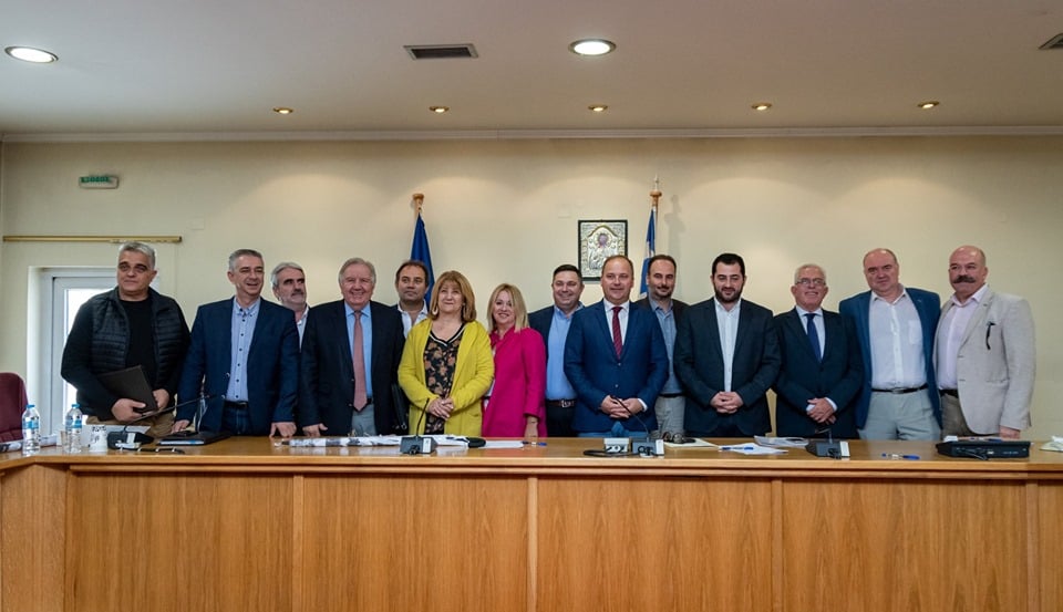 Με πλήρη επιτυχία ολοκληρώθηκε την Κυριακή 13 Οκτωβρίου η 6η Συνεδρίαση του Περιφερειακού Επιμελητηριακού Συμβουλίου (Π.Ε.Σ.) Στερεάς Ελλάδας που πραγματοποιήθηκε στο φιλόξενο Καρπενήσι.