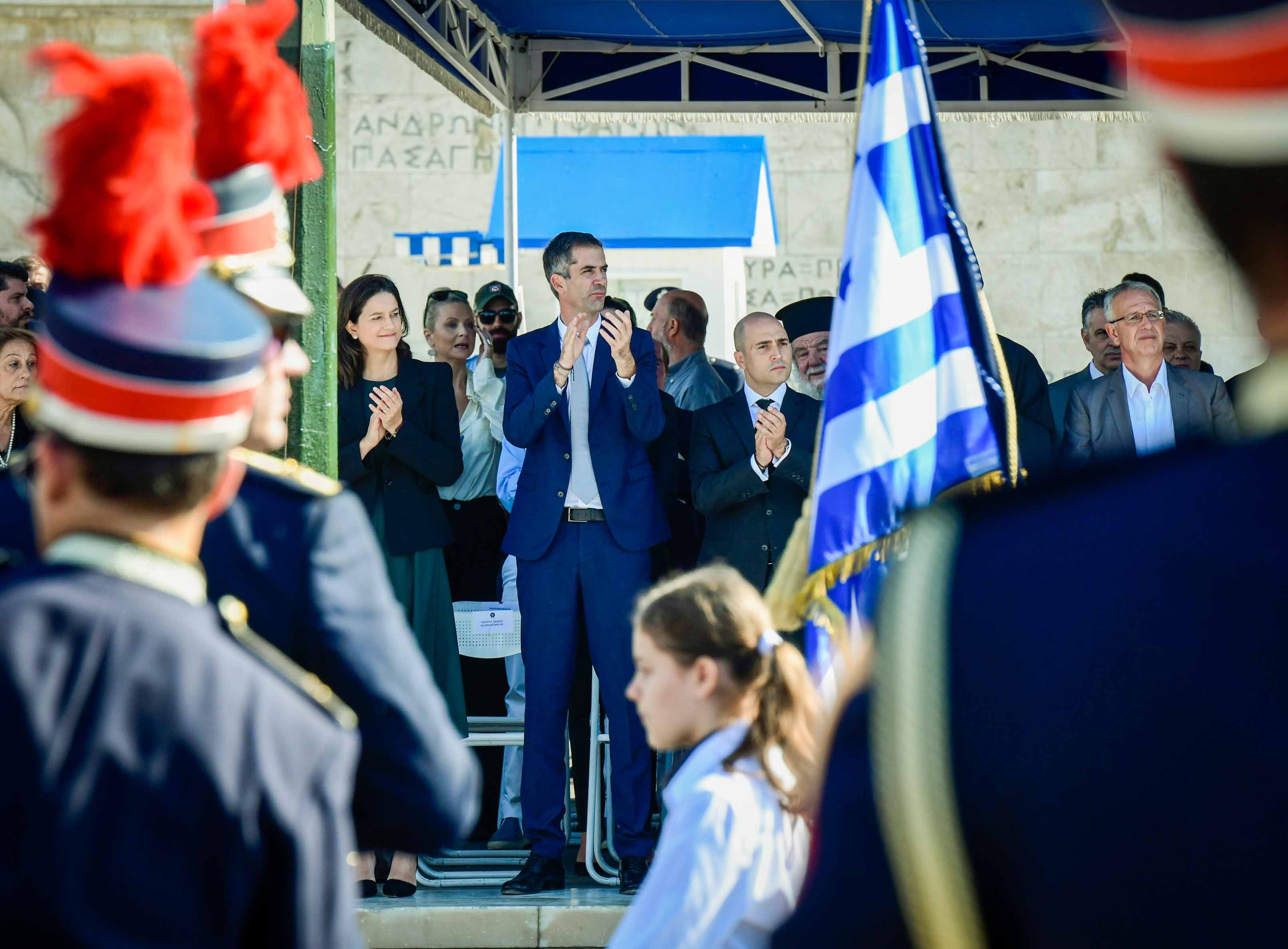 Κώστας Μπακογιάννης: Να διασφαλίσουμε στα παιδιά μας μια πόλη που να τους αξίζει Δήλωση του δημάρχου Αθηναίων Κώστα Μπακογιάννη μετά τη μαθητική παρέλαση για την 28η Οκτωβρίου