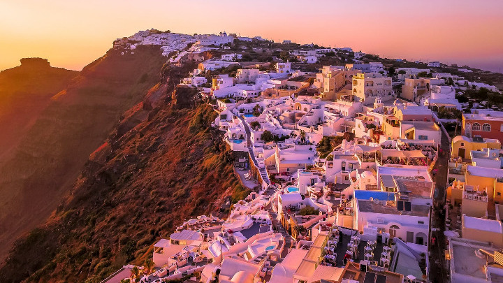 Ποιότητα σε χαμηλό κόστος προσφέρει η Ελλάδα στους Γερμανούς τουρίστες το 2021