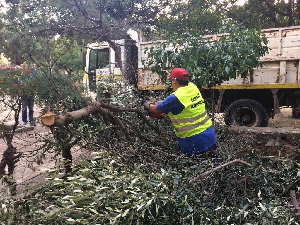 Στη Λαμπρινή συνεχίστηκαν οι δράσεις ανάπλασης του Δήμου Αθηναίων