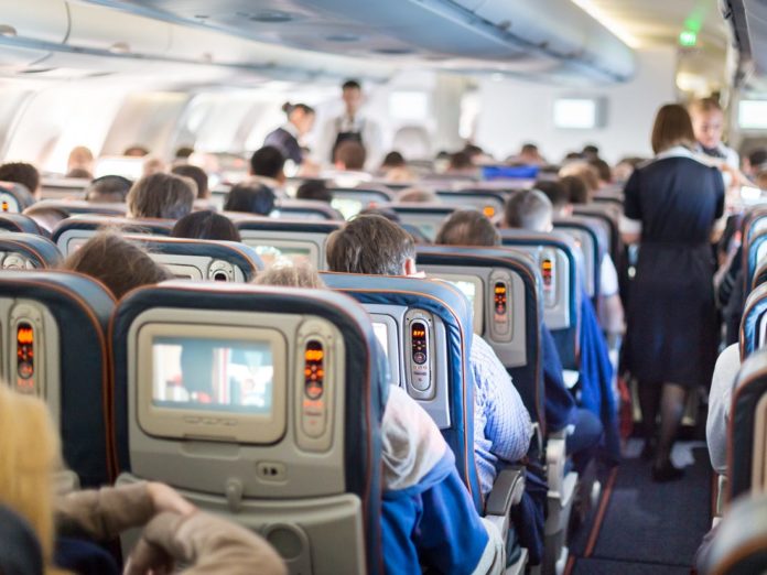 Η IATA καλεί περισσότερες χώρες να υπογράψουν την “Συνθήκη για τους απείθαρχους επιβάτες”