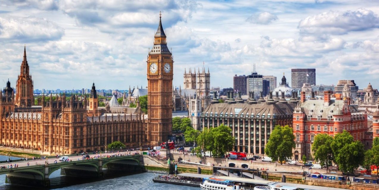 Μόλις ένας στους 10 Βρετανούς νιώθει σιγουριά να κάνει διακοπές στο εξωτερικό το 2021
