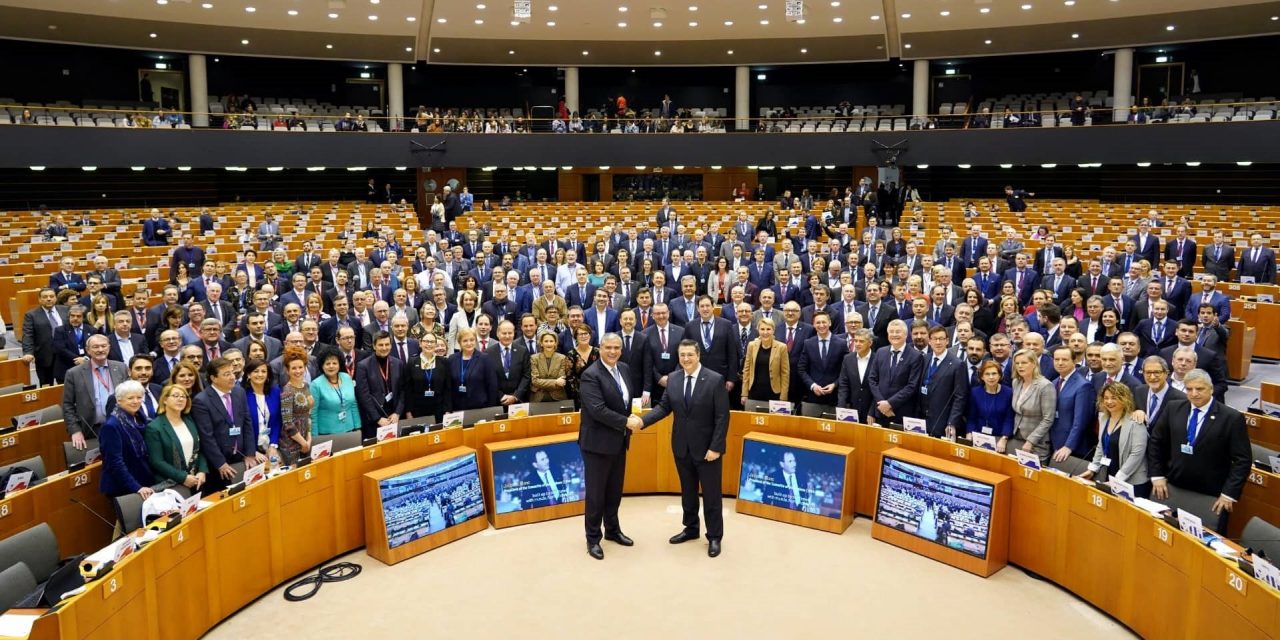 Α. Τζιτζικώστας: «Προτεραιότητά μου να φέρουμε την Ευρώπη πιο κοντά στους πολίτες» – Ο Περιφερειάρχης Κεντρικής Μακεδονίας πρώτος Έλληνας Πρόεδρος της Επιτροπής των Περιφερειών της Ευρωπαϊκής Ένωσης