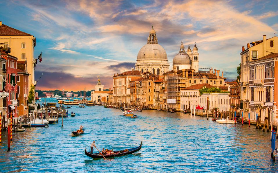 Τεράστιες οι επιπτώσεις στον τουρισμό της Ιταλίας από τον κορωνοϊό