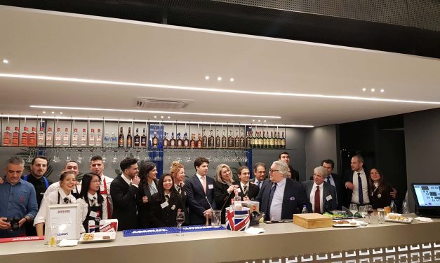 H HΙT Α.Ε. χορηγός της πρώτης εκπαιδευτικής προσομοίωσης 5άστερου ξενοδοχείου