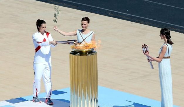 Ολυμπιακοί Αγώνες: Παραδόθηκε η φλόγα στην ΟΕ του «Τόκιο 2020»