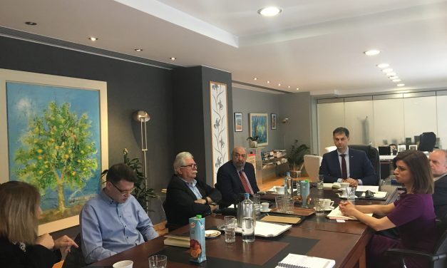 Ενημέρωση από τον Υπουργό Τουρισμού στα κόμματα της αντιπολίτευσης για το θέμα του κορονοϊού