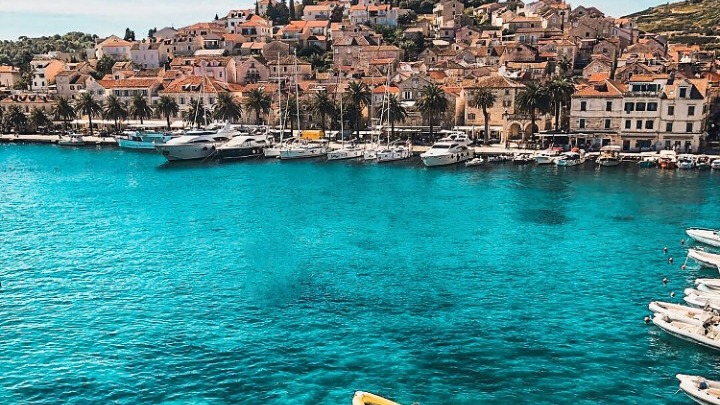 Η Ελλάδα ως πιθανός προορισμός για διακοπές στο εξωτερικό, σύμφωνα με το ARD