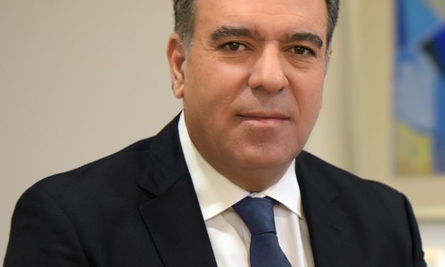 ΜΑΝΟΣ ΚΟΝΣΟΛΑΣ: «Ιδρύεται Σχολή Ξεναγών στη Ρόδο και επιταχύνονται οι διαδικασίες για τη λειτουργία Σχολών Ξεναγών σε Κρήτη και Κέρκυρα»