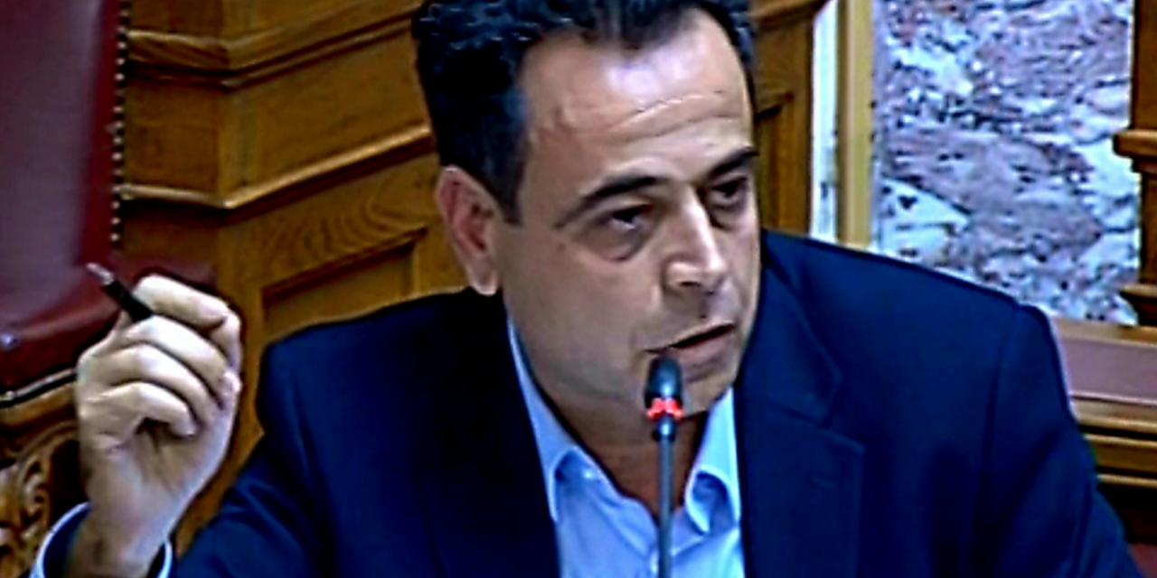 «Ν. Σαντορινιός: Ο κ. Μηταράκης λέει ψέματα βάζοντας σε κίνδυνο τον μειωμένο συντελεστή ΦΠΑ στα 5 νησιά του Αιγαίου που φιλοξενούν πρόσφυγες»