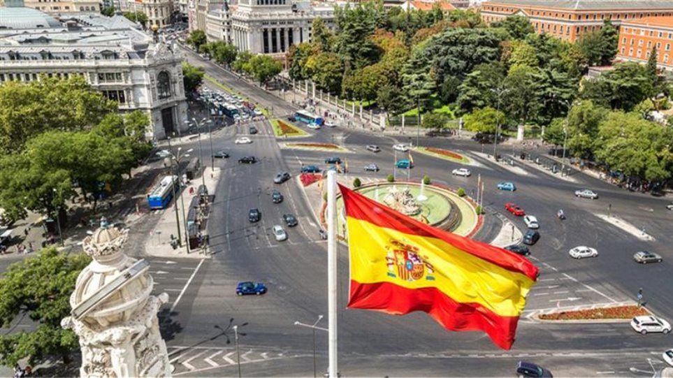 Στα τέλη Ιουνίου ανοίγουν τα σύνορα για τον τουρισμό οι Ισπανοί.