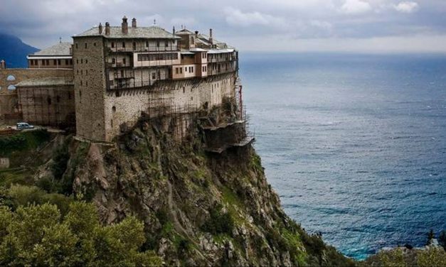 Τουρισμός Άνοιξε  το Άγιον Όρος για τους προσκυνητές