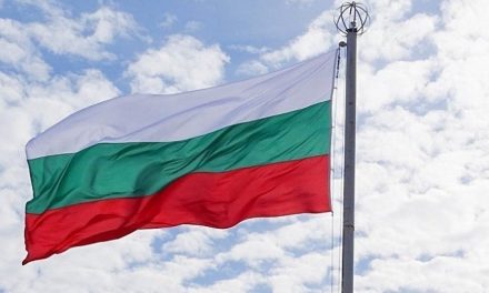 Βουλγαρία: Aκύρωση τσάρτερ και νέα μέτρα λόγω έξαρσης της πανδημίας
