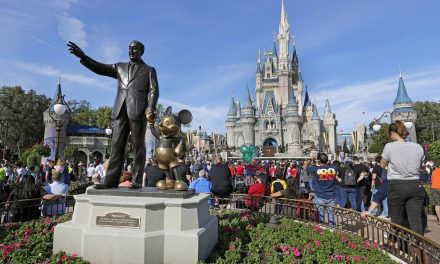 Ανοίγει ξανά το Disney World στη Φλόριντα