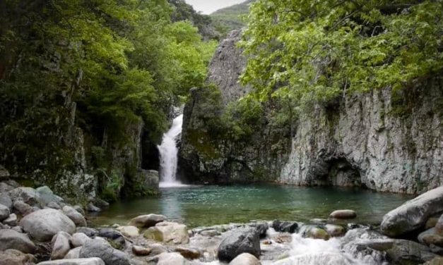 Σε ποιους προορισμούς οι Έλληνες τουρίστες έσωσαν την παρτίδα του Αυγούστου