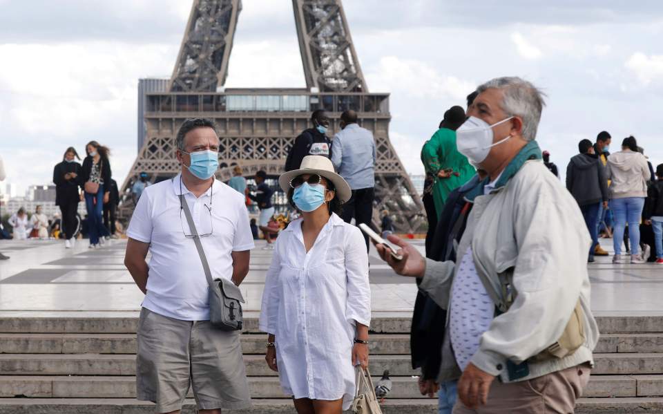 Γαλλία: Οι τουρίστες θα πρέπει να πληρώνουν για τα τεστ Covid