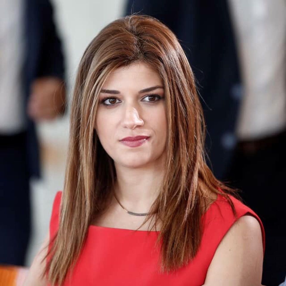 Κατερίνα Νοτοπούλου Κ. Θεοχάρη ζητήσατε να σας κρίνουμε εκ του αποτελέσματος. Λυπάμαι αλλά αν ήταν έτσι έπρεπε να έχετε επίγνωση και να παραιτηθείτε.