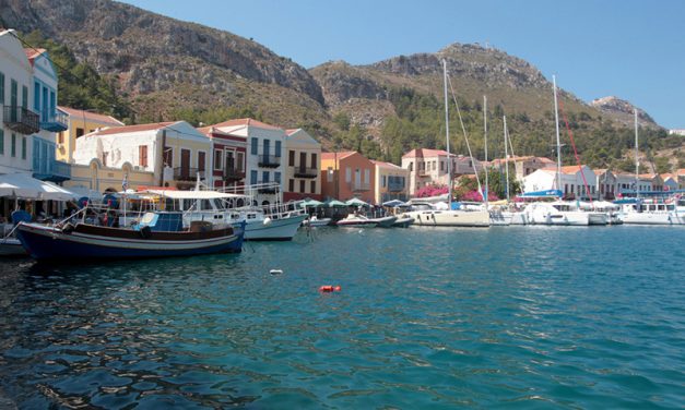 Επίσκεψη της Διοίκησης του Ε.Ε.Α. στο ακριτικό Καστελόριζο και δωρεά για τη στήριξη των κατοίκων