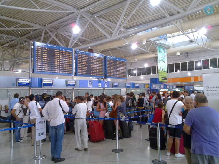 H ζήτηση για Ελλάδα και Πορτογαλία απέφερε απότομη αύξηση στις πτήσεις στην Ευρώπη το Μάιο