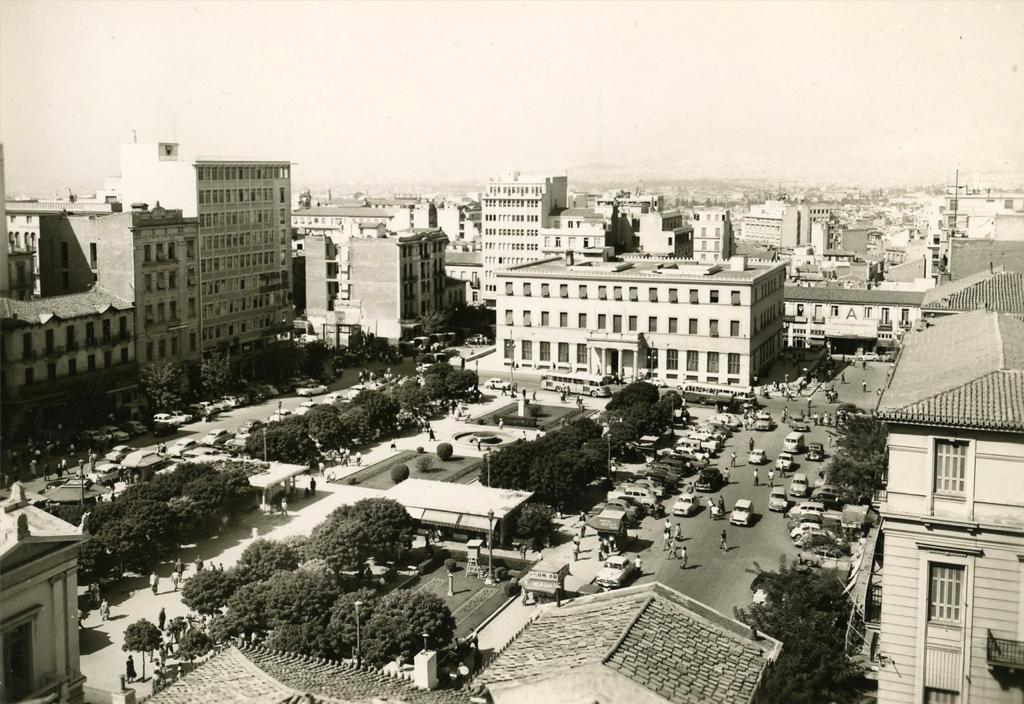 Δημαρχείο Αθηνών και η πλατεία Κοτζιά 1951.