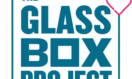 The Glassbox Project: έτσι χτυπάει η καρδιά στα «γυάλινα» της Νέας Παραλίας