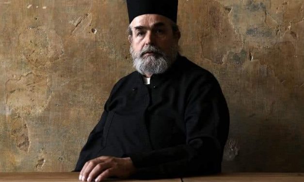 Σήμερα 11 Δεκεμβρίου 2020 στις 4.30, κοιμήθηκε ο Γέροντας Επιφανιος, οινοποιος και αρχιμαγειρας του Αγίου Όρους.