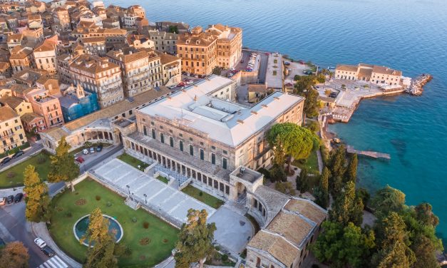 Ο ΚΛΑΔΟΣ ΤΗΣ ΚΡΟΥΑΖΙΕΡΑΣ ΚΑΙ ΤΟ ΠΑΓΚΟΣΜΙΟ ΣΥΜΒΟΥΛΙΟ ΑΕΙΦΟΡΟΥ ΤΟΥΡΙΣΜΟΥ  ΕΝΩΝΟΥΝ ΔΥΝΑΜΕΙΣ ΜΕ ΤΗΝ ΚΕΡΚΥΡΑ ΚΑΙ ΤΟ ΗΡΑΚΛΕΙΟ