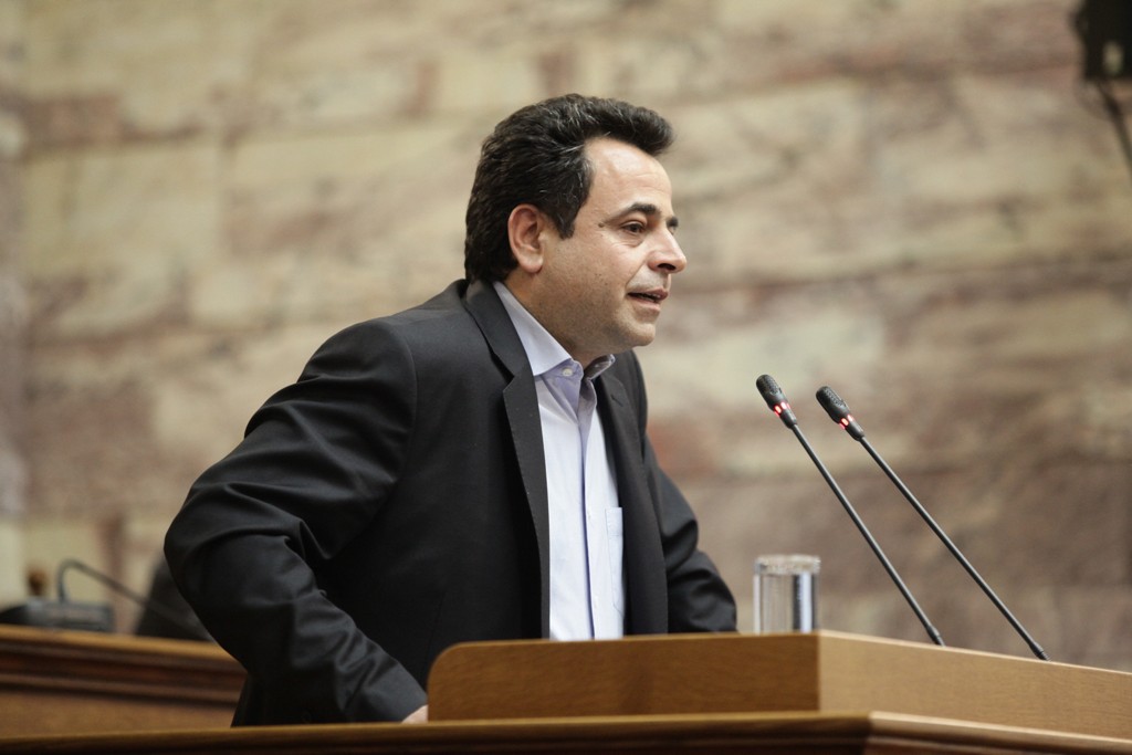 «Ν. Σαντορινιός:  Με χυδαίους αντιπερισπασμούς η Κυβέρνηση αποφεύγει να απαντήσει στην κραυγή αγωνίας ολόκληρης της κοινωνίας»