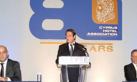 Συνάντηση των ξενοδόχων της Κύπρου με τον Νίκο Αναστασιάδη και υπουργούς για το άνοιγμα του τουρισμού