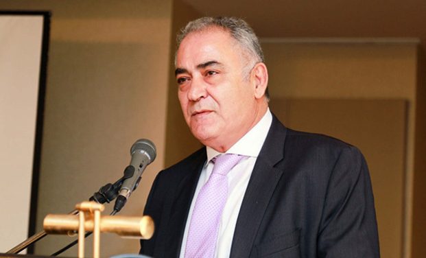 Εξέγερση του «εμποράκου» σε όλη την Ευρώπη, για να αποτραπεί ο θάνατός του – Γ. Χατζηθεοδοσίου στη «Δημοκρατία»