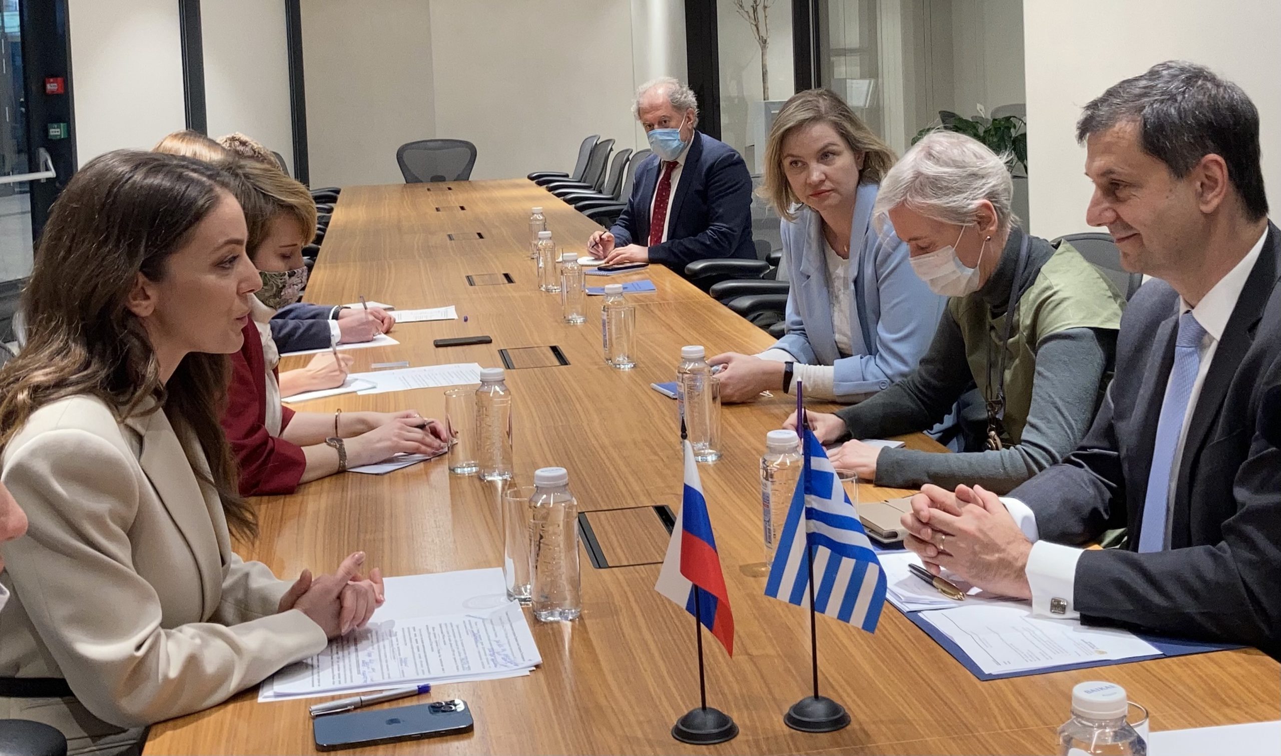 Συνάντηση Θεοχάρη με την επικεφαλής του Ομοσπονδιακού Οργανισμού Τουρισμού της Ρωσίας Zarina Doguzova