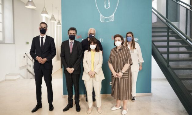 Πραγματοποιήθηκαν τα εγκαίνια της σπουδαίας έκθεσης «δες ΑΠΕΝΑΝΤΙ. Έναν οικισμό στην Κέρο 4.500 χρόνια πριν»