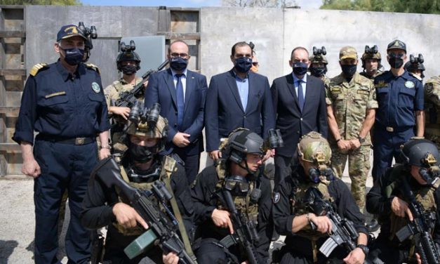 Γ. Πλακιωτάκης: Σε εξέλιξη μεγάλο πρόγραμμα ενίσχυσης της Μονάδας Υποβρυχίων Αποστολών του Λιμενικού Σώματος