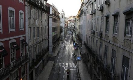 Πορτογαλία: Αδειάζουν τα ξενοδοχεία, γεμίζουν τα νοσοκομεία