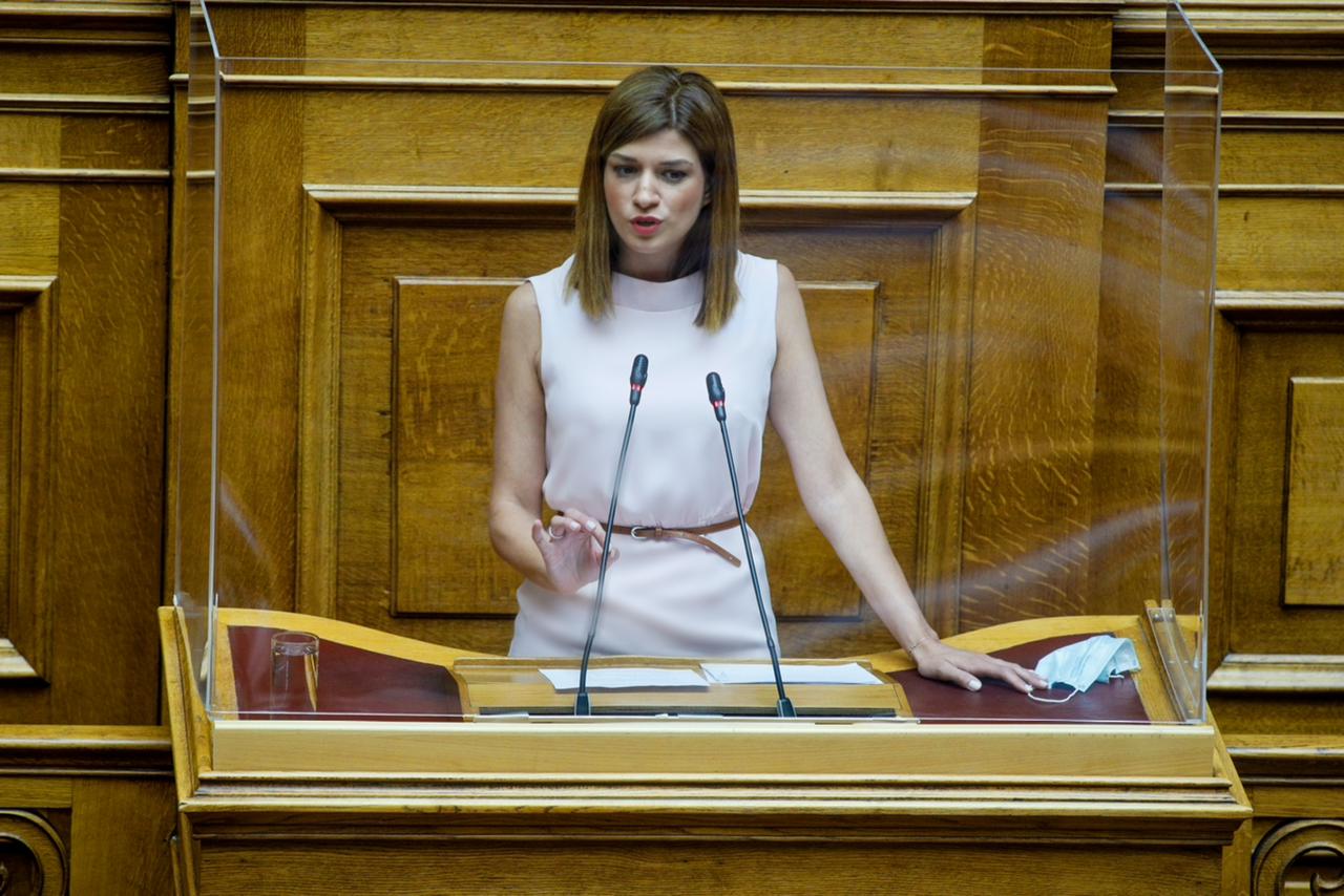 Νοτοπούλου: Η κυβέρνηση καταδικάζει στη φτώχεια πάνω από 200.000 εργαζόμενους στον επισιτισμό-τουρισμό