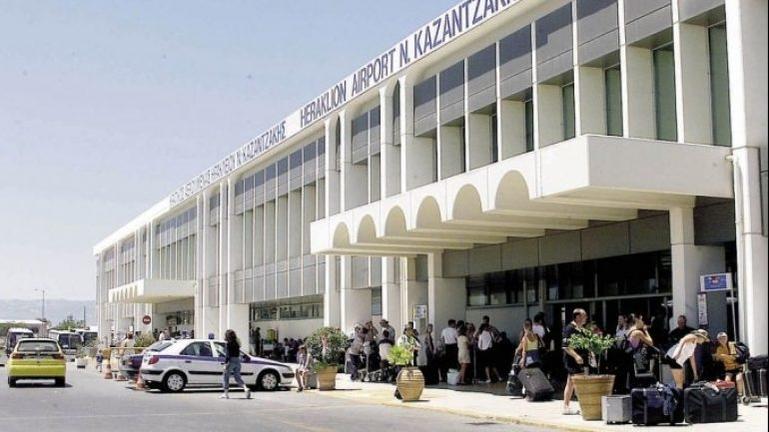 Αεροδρόμιο Ηρακλείου: 19 συλλήψεις για πλαστογραφία πιστοποιητικών