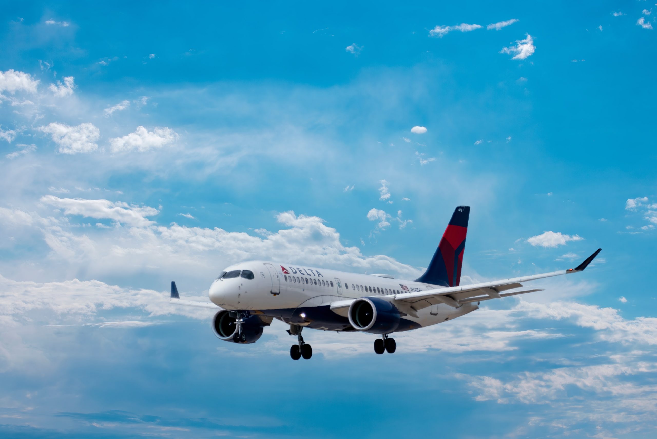 Delta Air Lines: Αρνητική απέναντι στην επιβολή του υποχρεωτικού εμβολιασμού των εργαζομένους