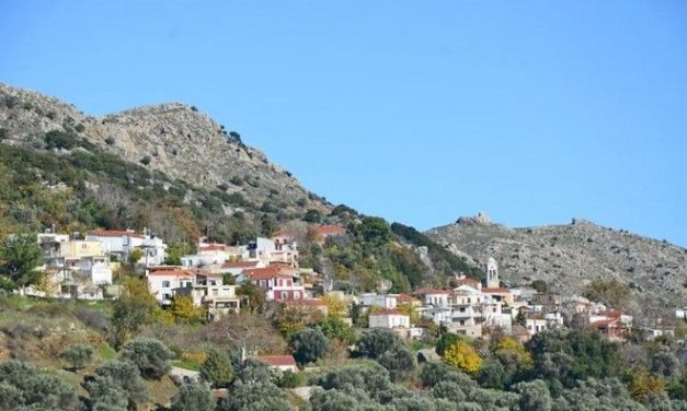 Ecotourism: French and Belgians ecotourists in the fields of Crete