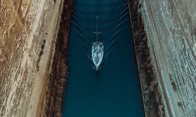 Η Διώρυγα των… στεναγμών: Τα προβλήματα που έχουν δημιουργήθει από το κλείσιμο της διώρυγας του Ισθμού