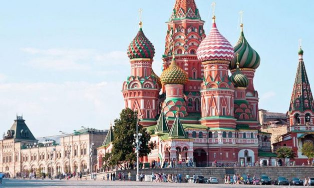 Με εκπτώσεις έως 55% οι προκρατήσεις για διακοπές στην Ελλάδα το 2022 από την Ρωσία